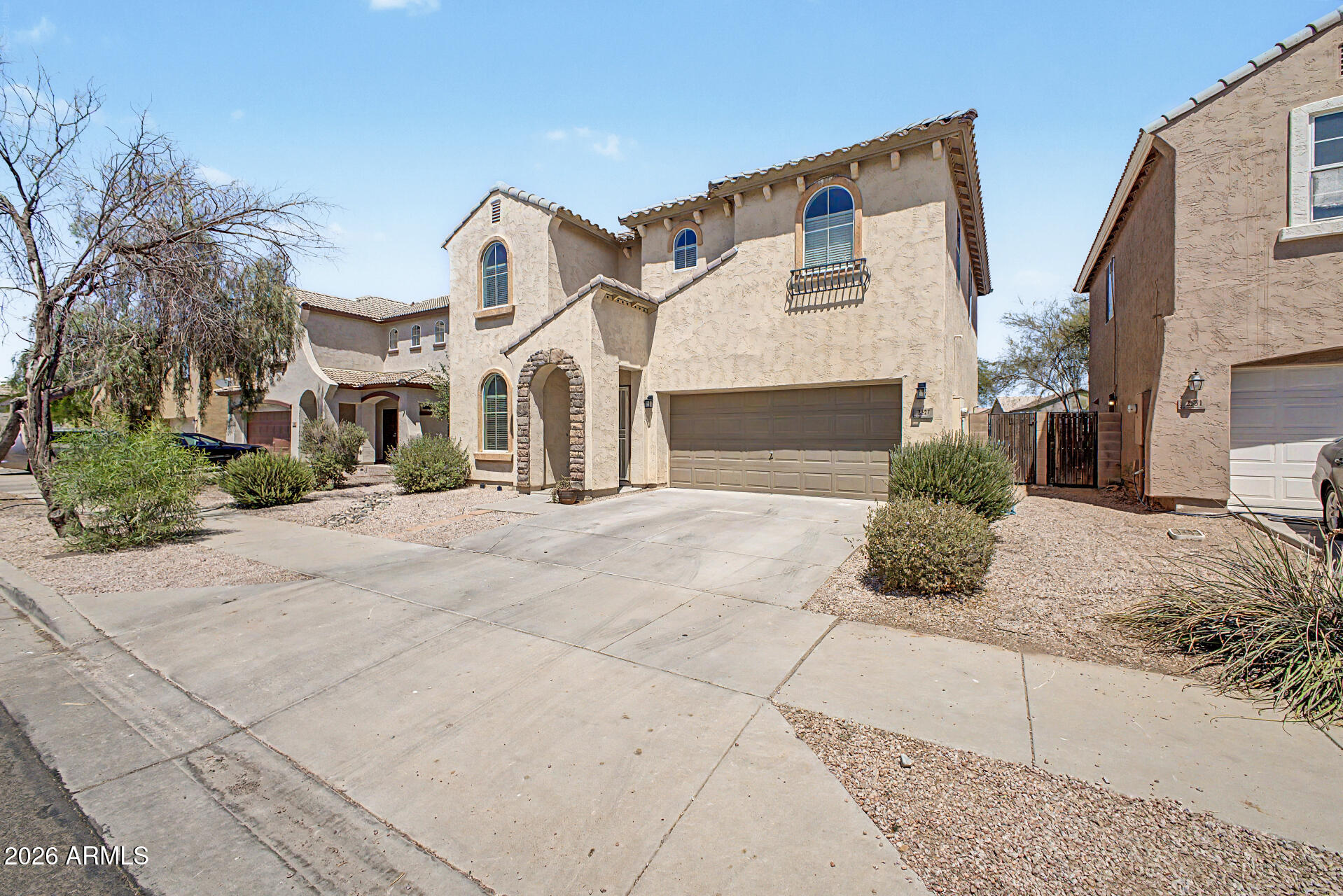 2527 S 89TH Drive