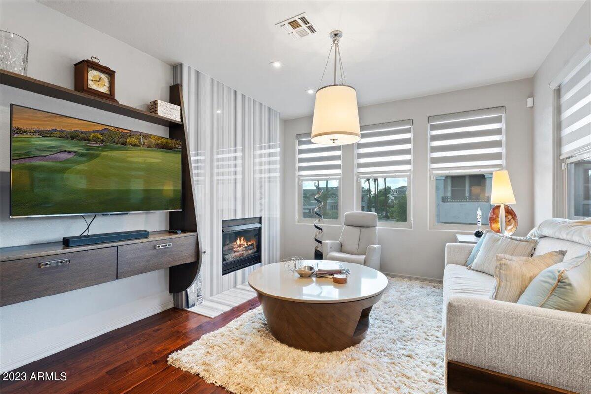 15221 N CLUBGATE Drive 2062