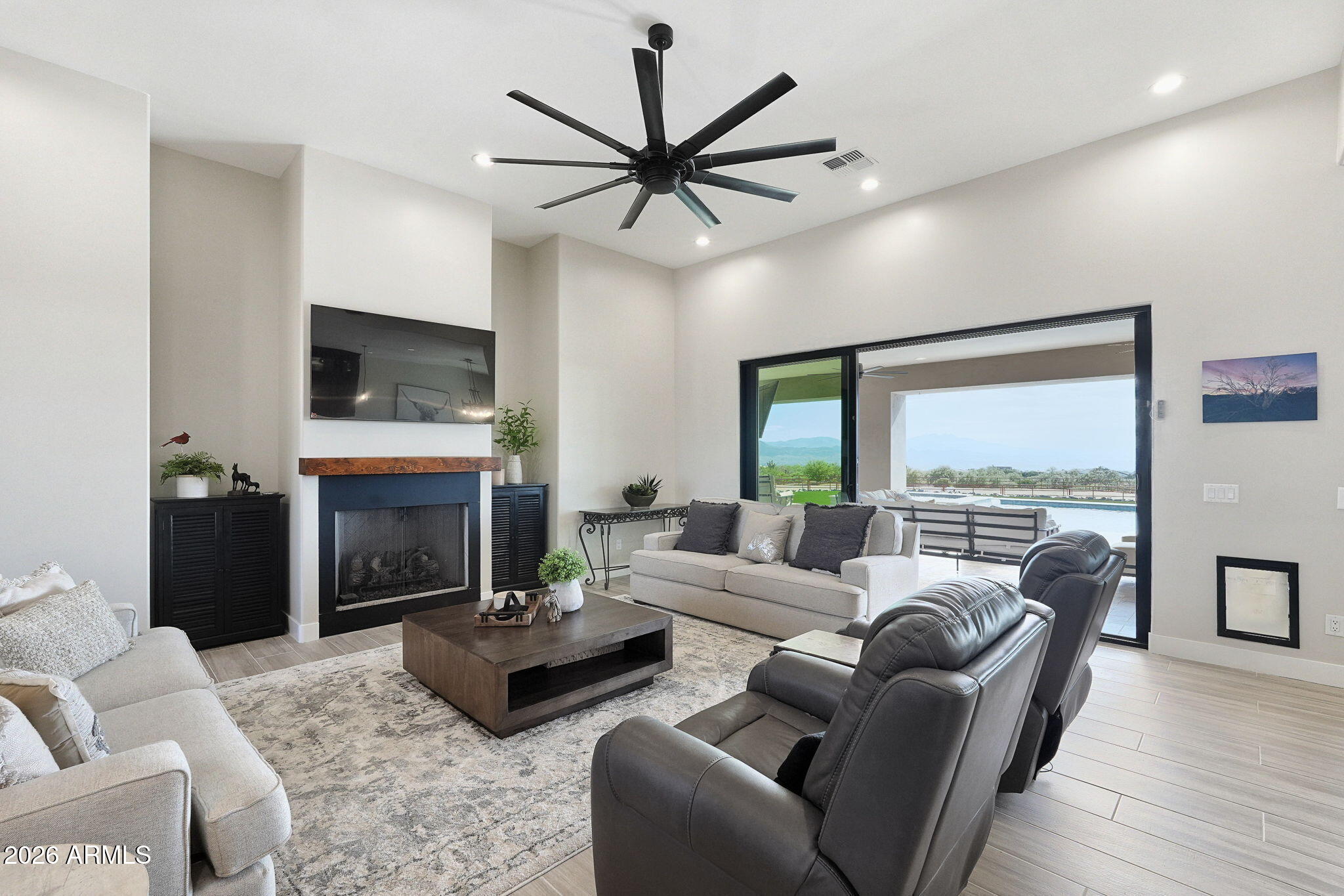 13811 E WINDSTONE Trail