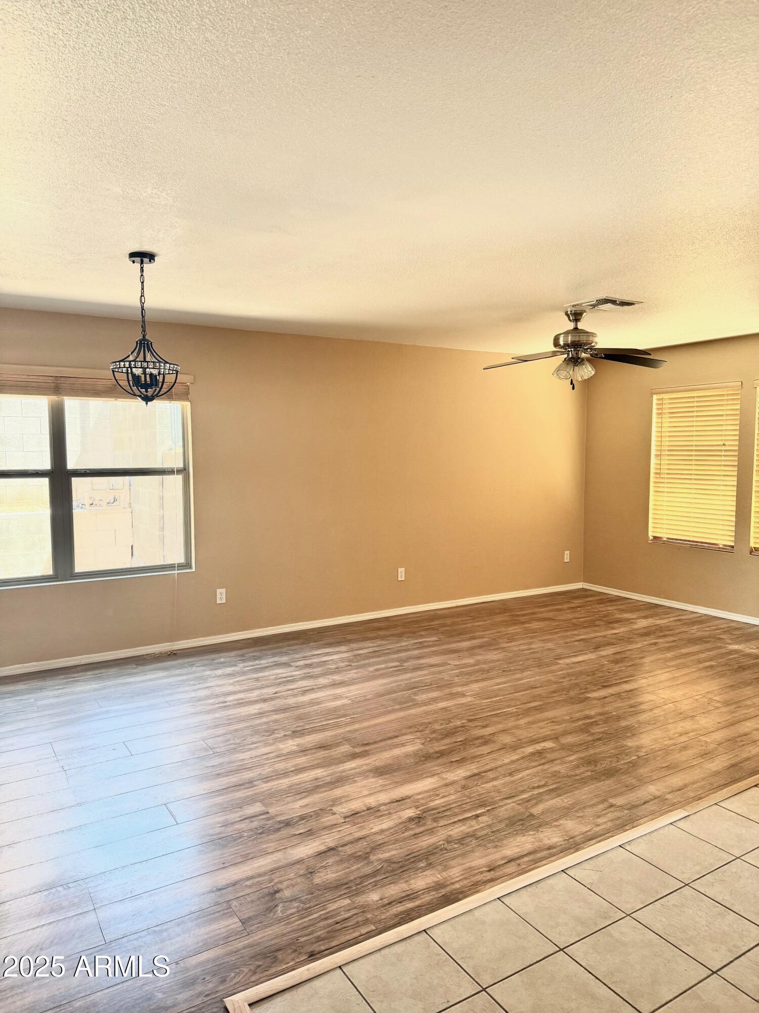 10528 W JESSIE Lane