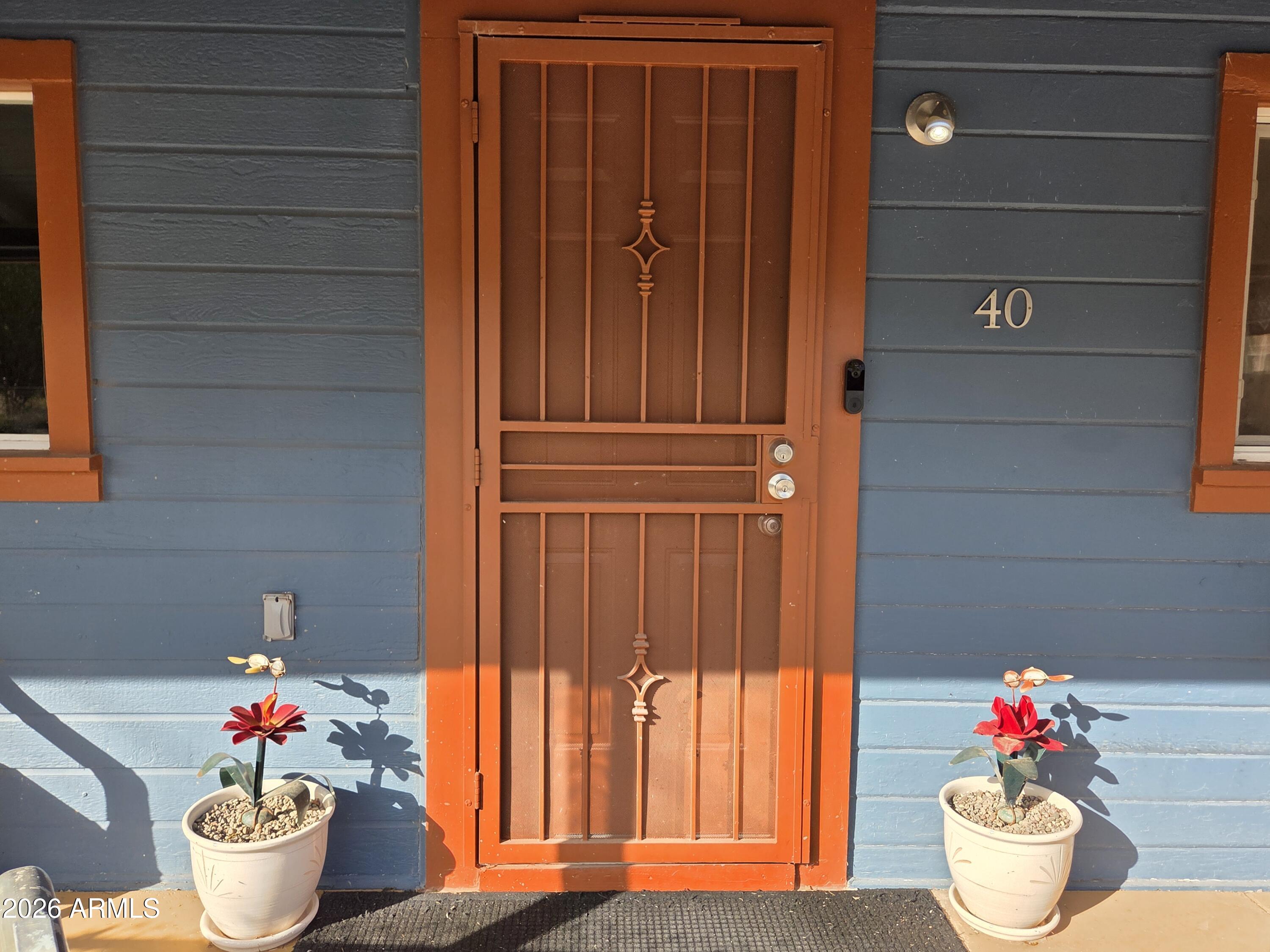 40 Cochise Row
