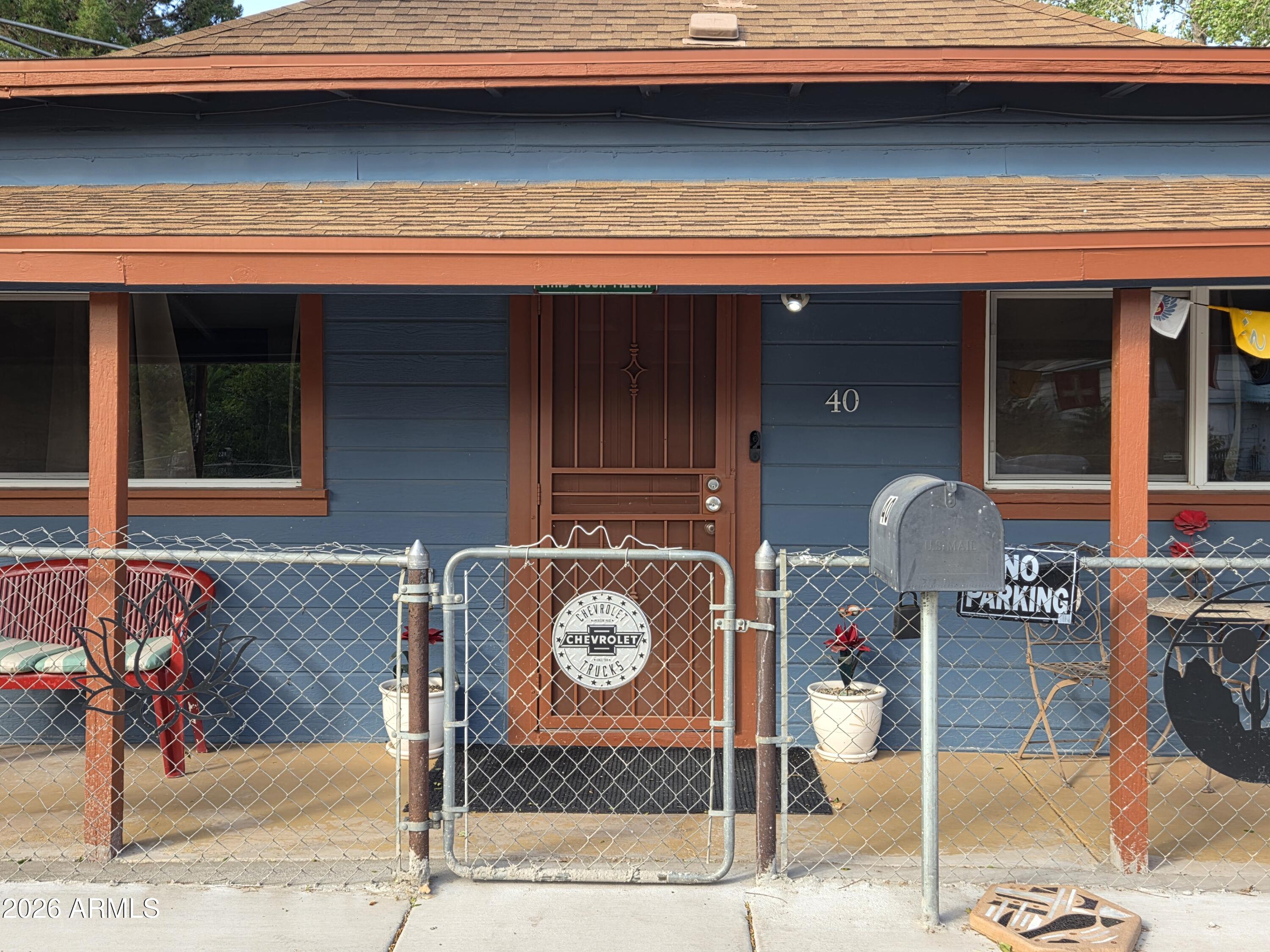 40 Cochise Row