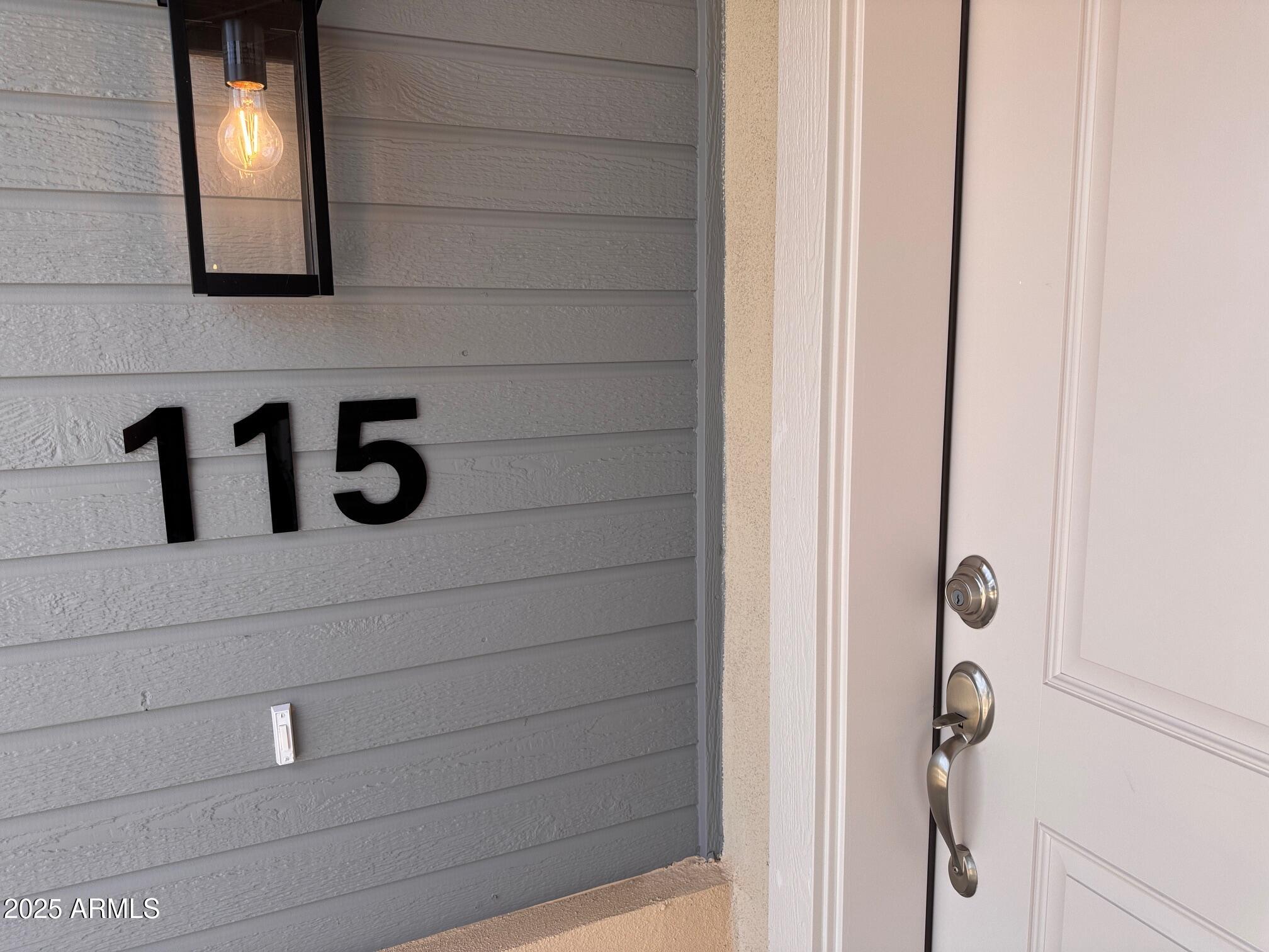 523 S PASADENA -- 115