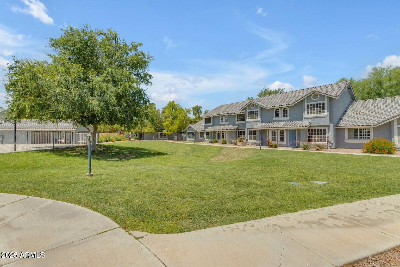 860 N MCQUEEN Road 1213