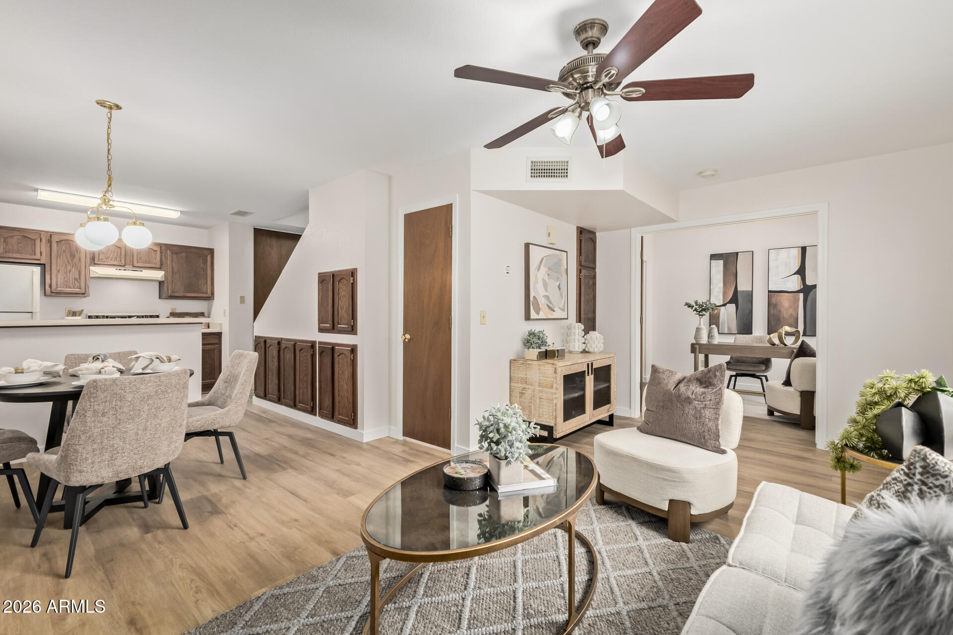 625 S WESTWOOD -- 115