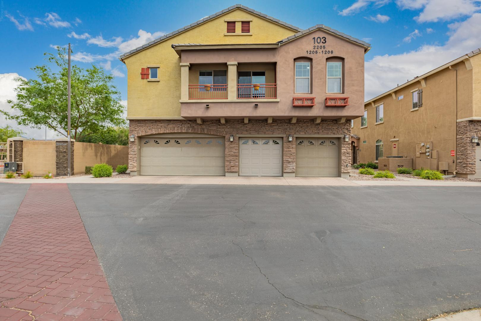 1350 S Greenfield Road Unit 2205