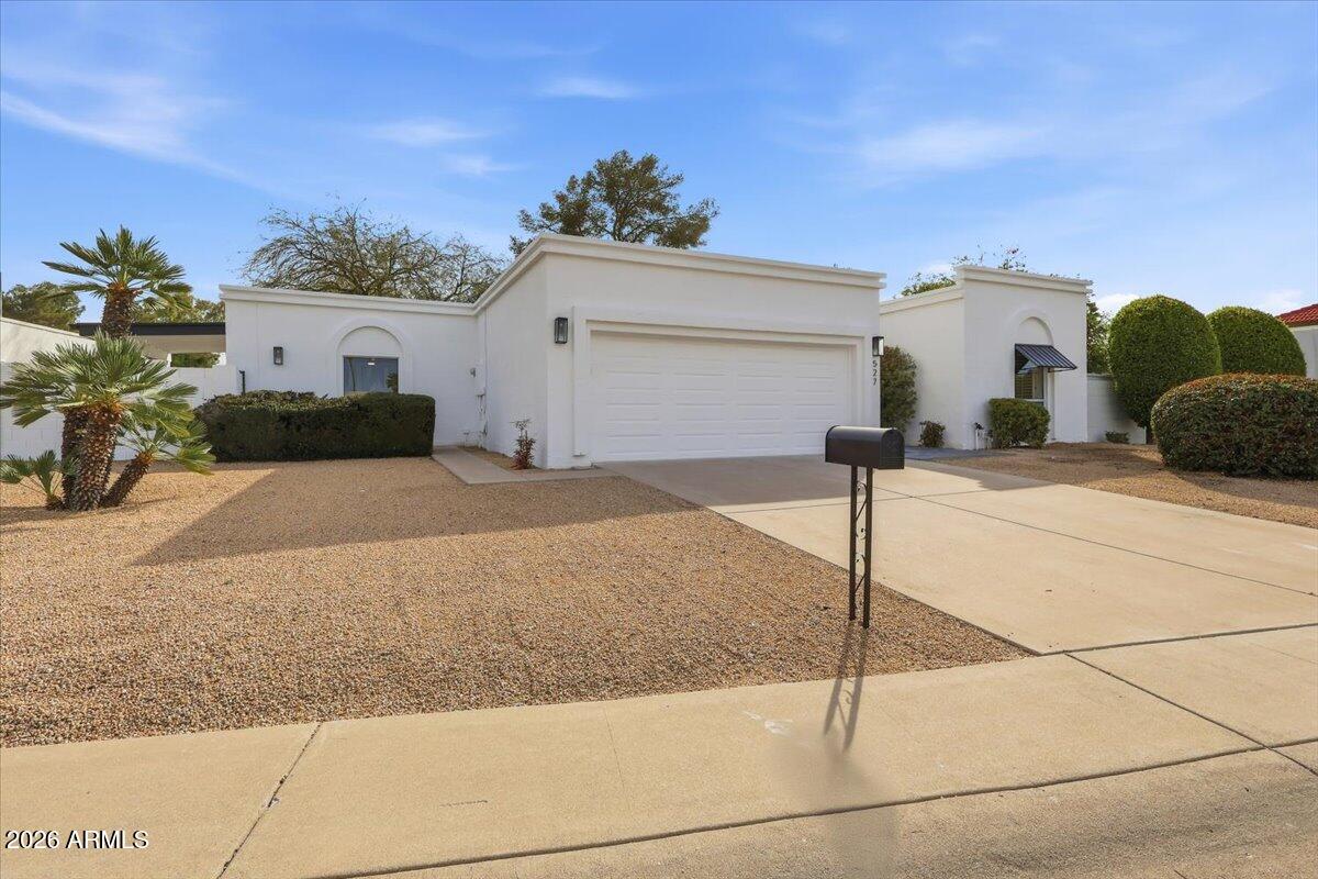 527 E TAM OSHANTER Drive