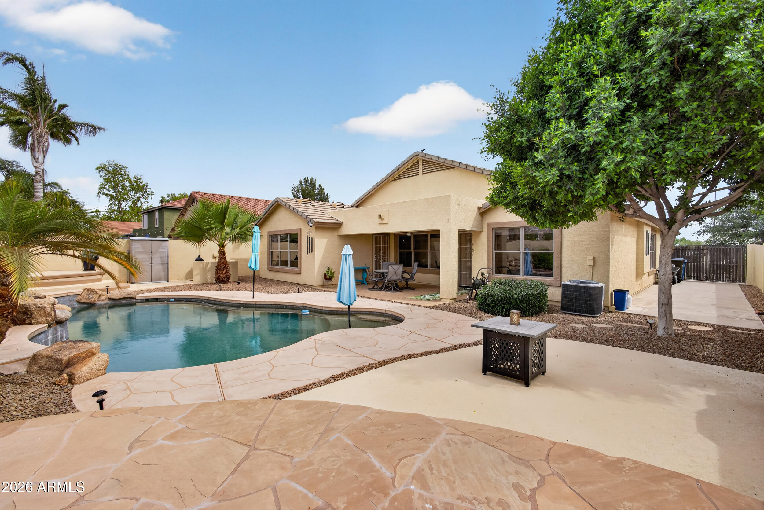MERIDIAN POINTE UNIT 1 - Residential