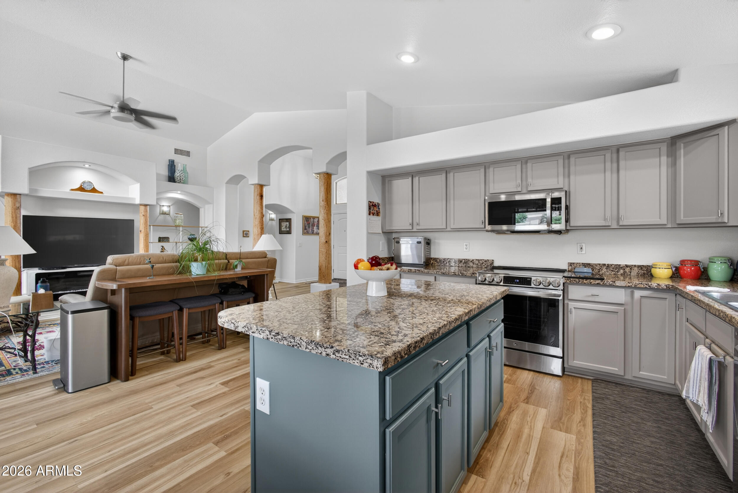 MERIDIAN POINTE UNIT 1 - Residential