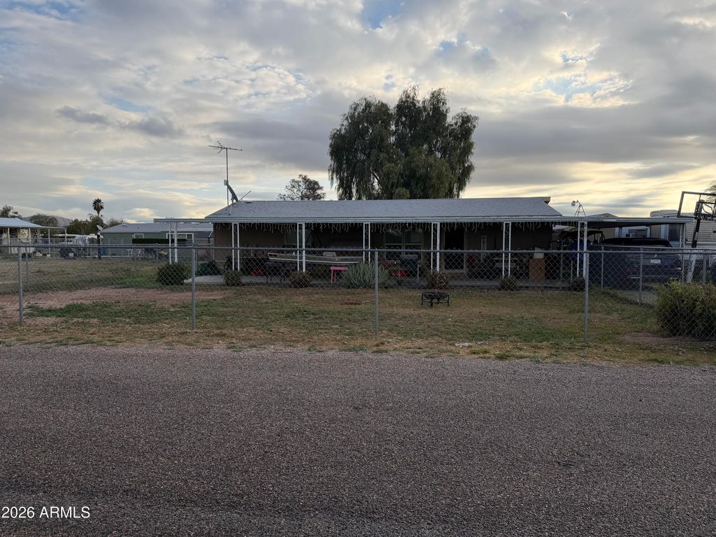 Photo of 10529 N Hillside Drive, Casa Grande, AZ 85122 (MLS # 6963094)