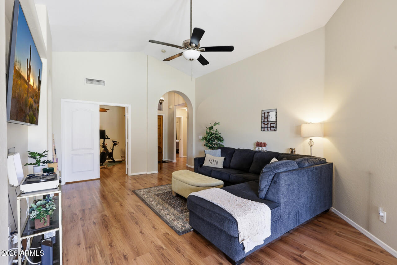 315 W KELTON Lane
