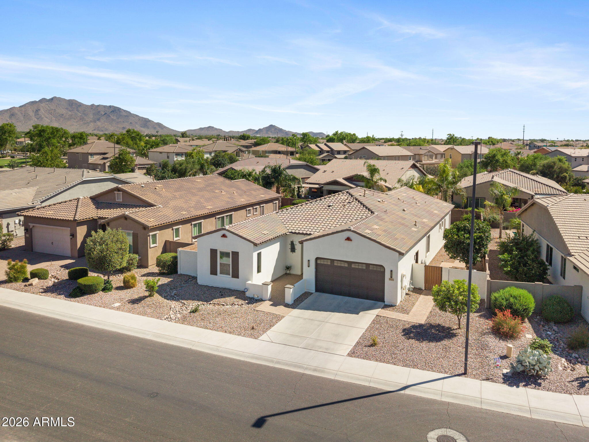 3325 E COCONINO Drive