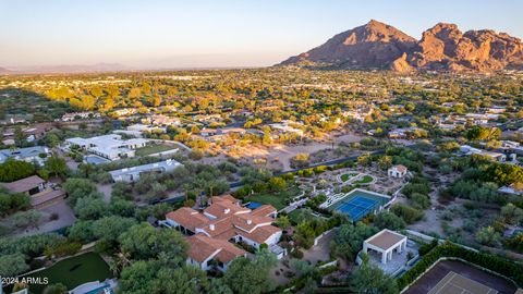 Photo of 6742 N 48th Street, Paradise Valley, AZ 85253 (MLS # 6964618)