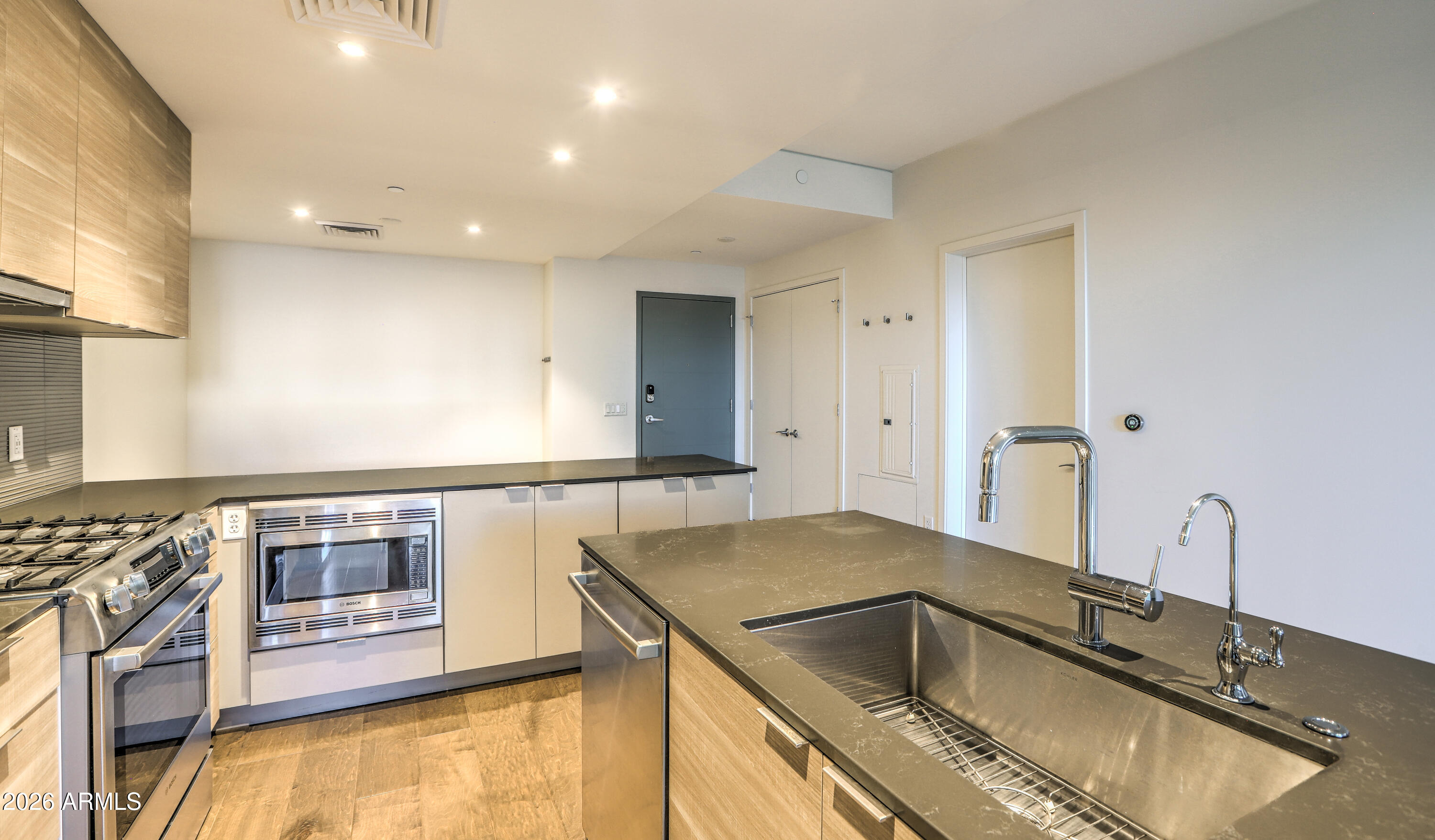 2300 E CAMPBELL Avenue 121