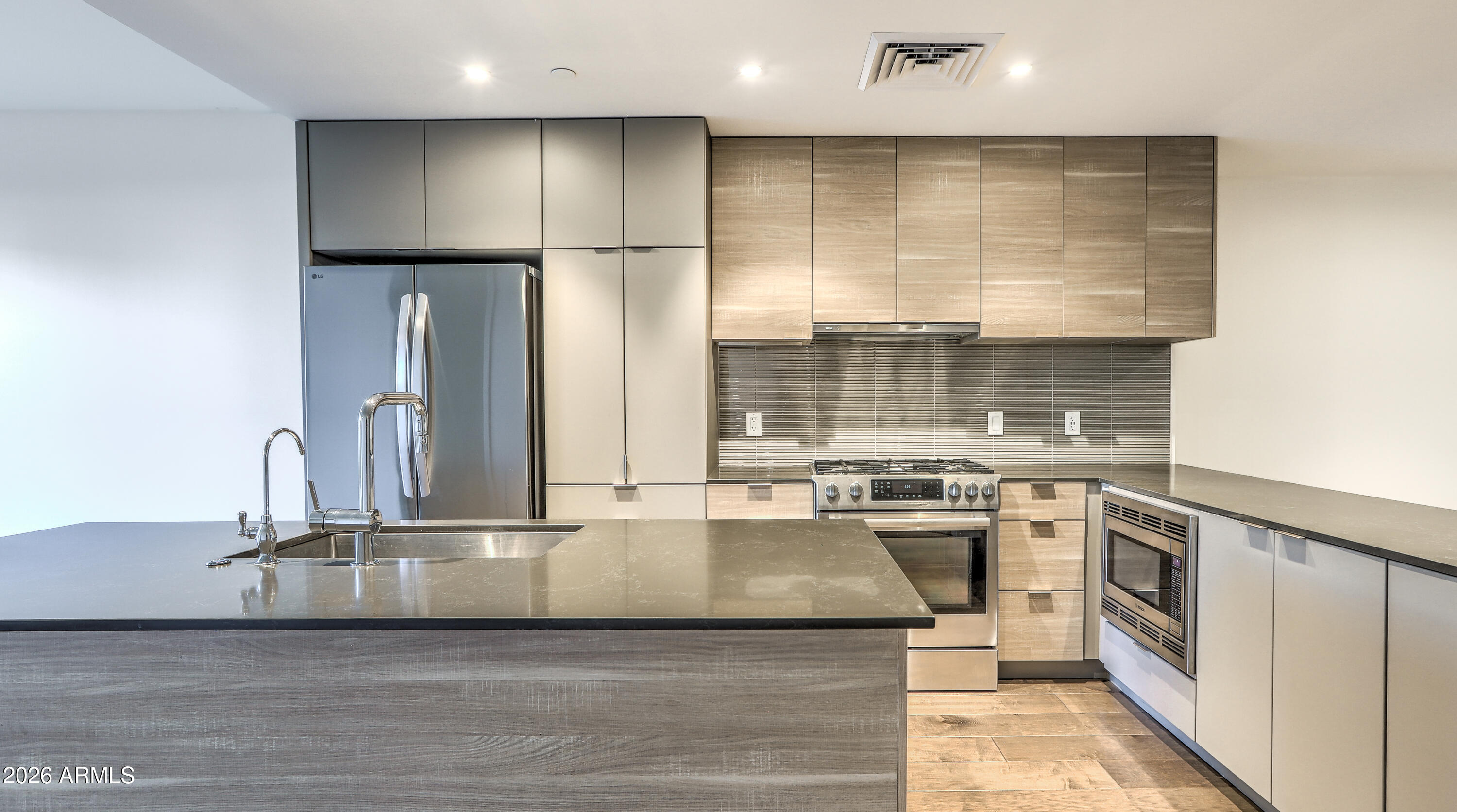 2300 E CAMPBELL Avenue 121