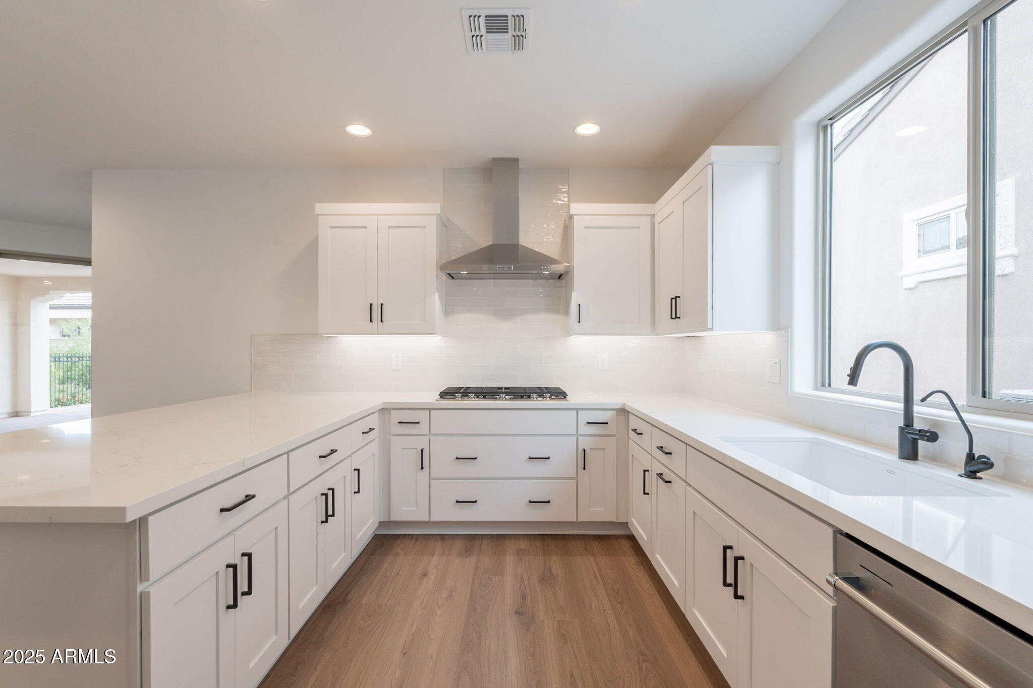 408 E BITTERCRESS Avenue