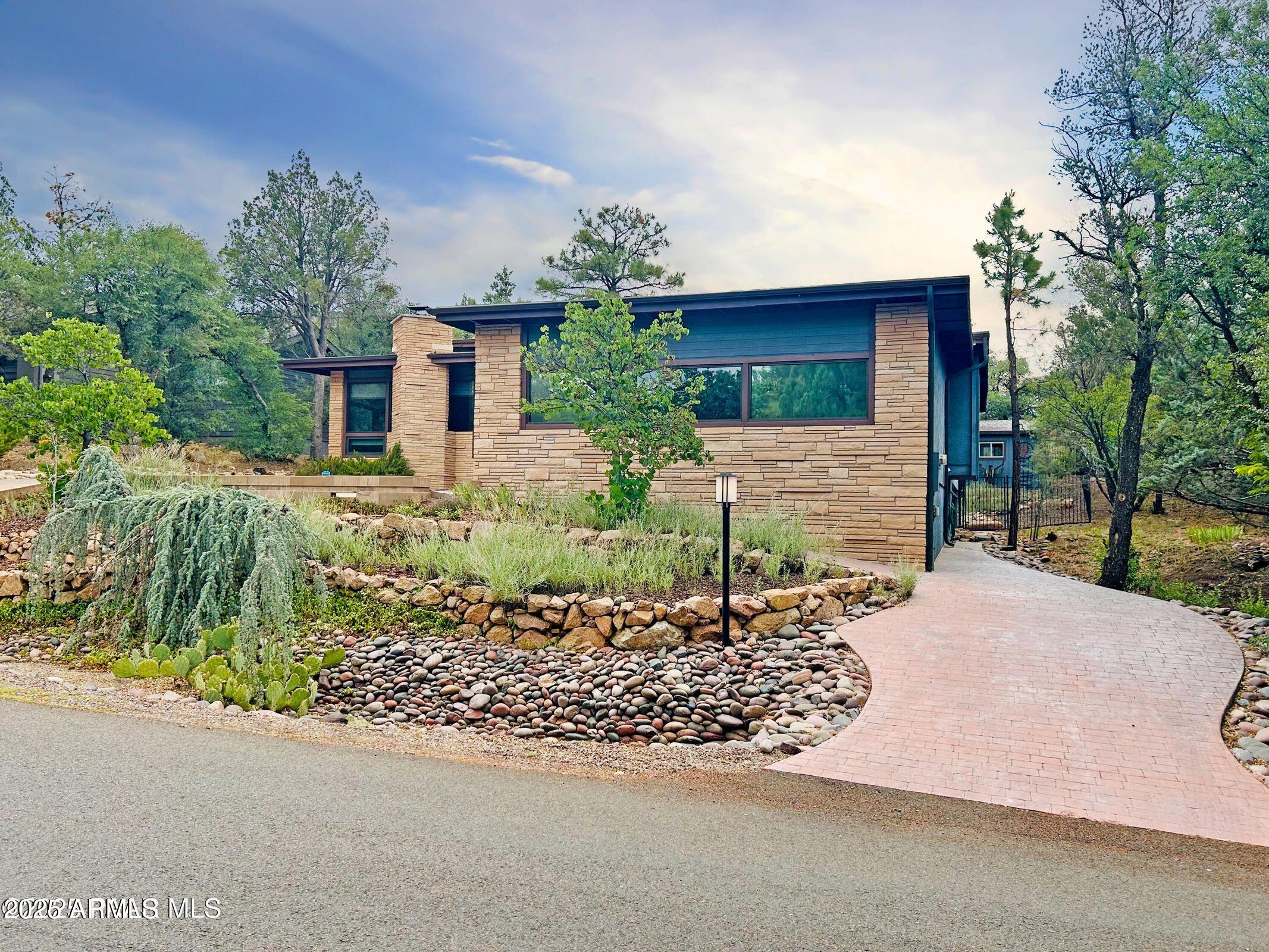 Homes 1 42 Woodside Drive