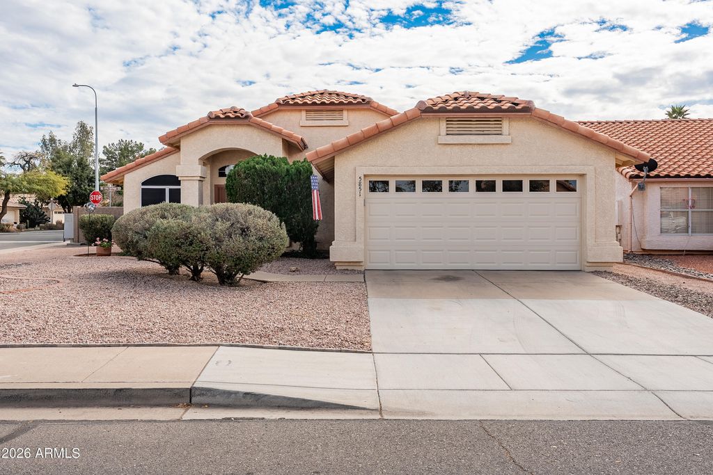 Photo of 5851 W Venus Way, Chandler, AZ 85226 (MLS # 6975136)