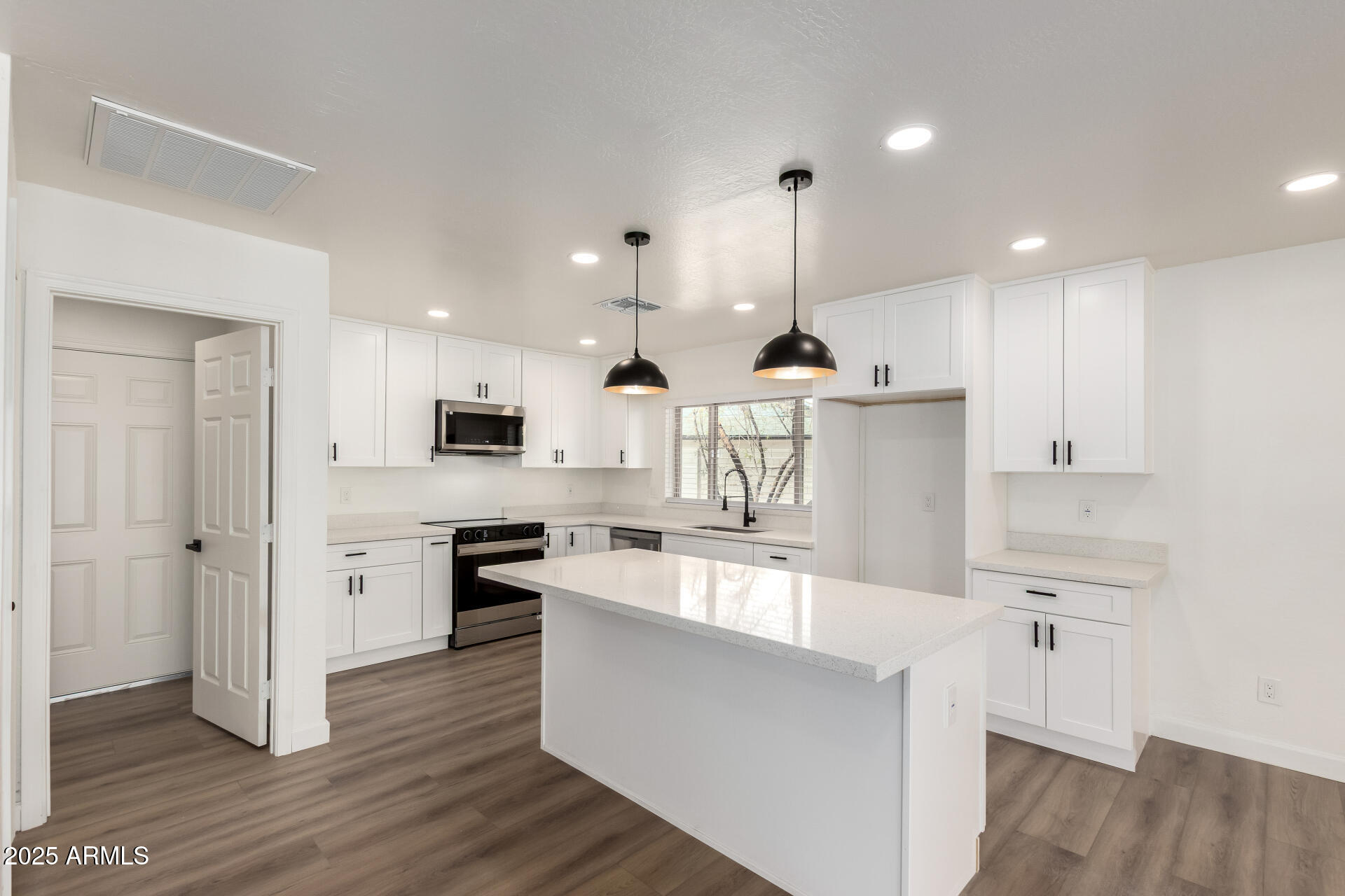 3039 S STEWART --