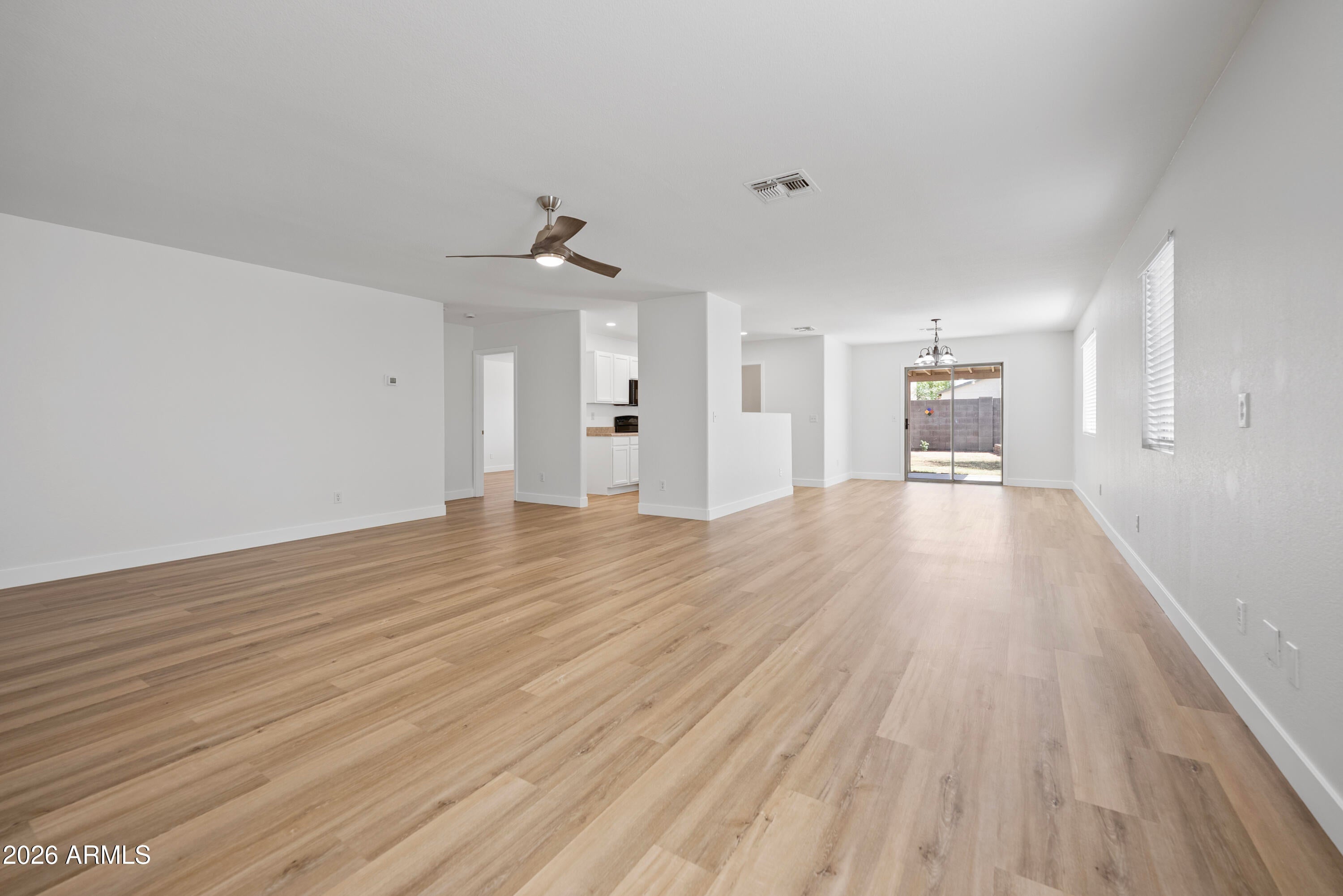 1055 E DESERT MOON Trail