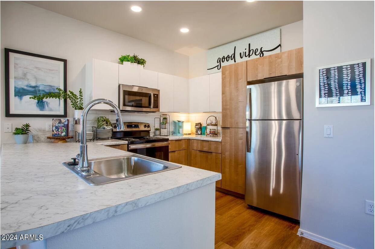 677 E Commonwealth Place 3