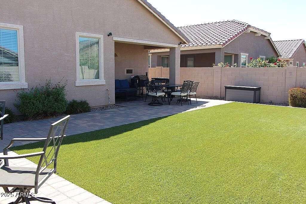 3850 E BALSAM Drive