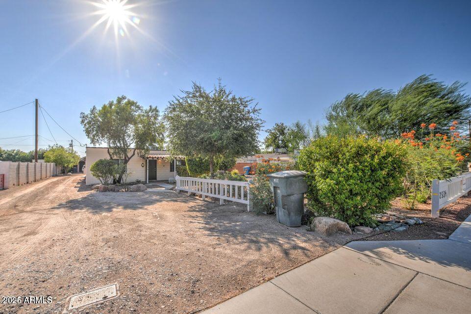 2534 N 52ND Street