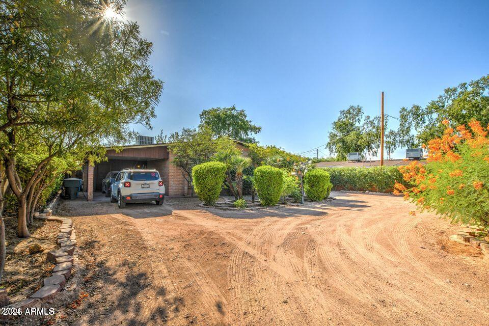 2534 N 52ND Street