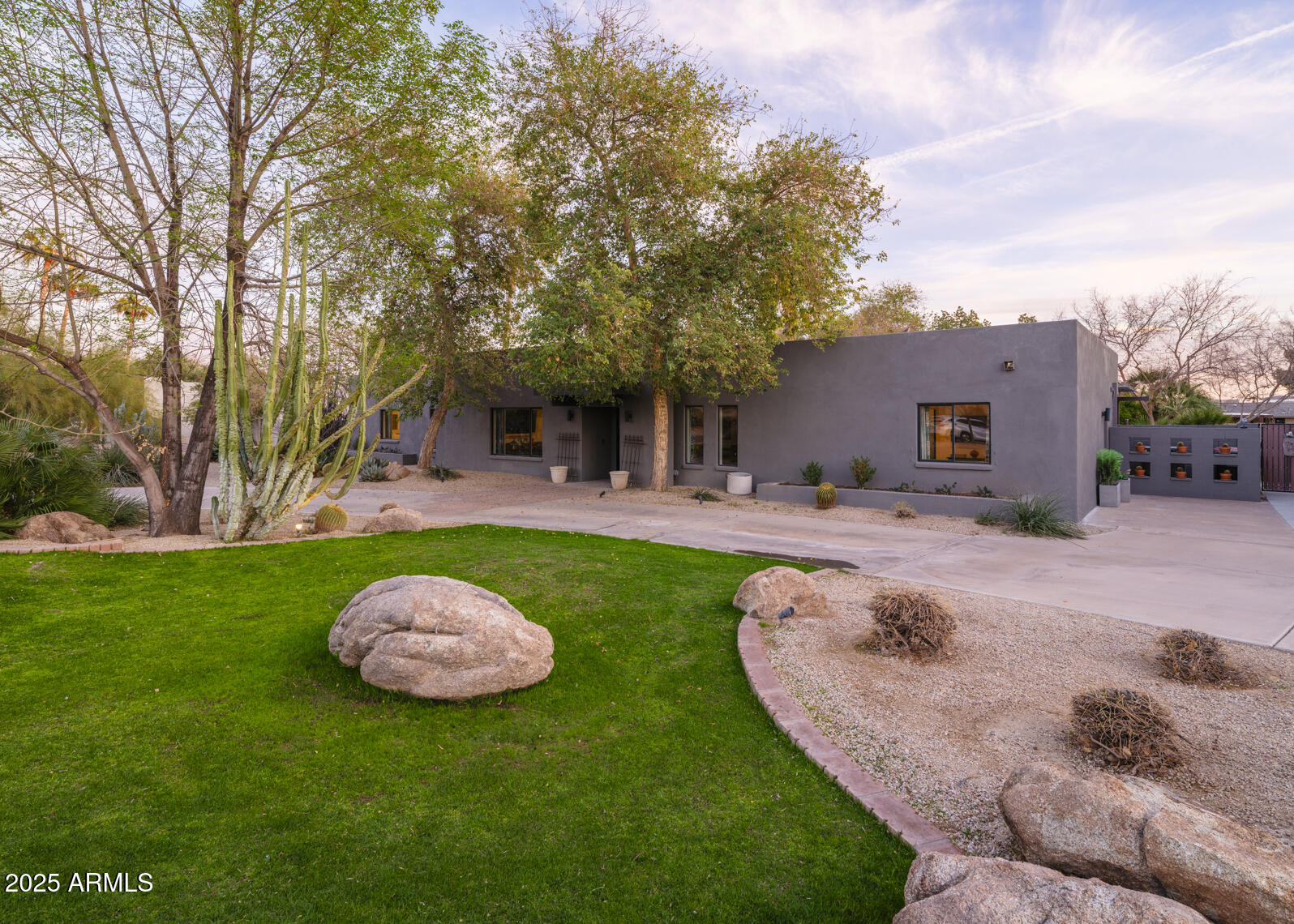 8433 E CHOLLA Street