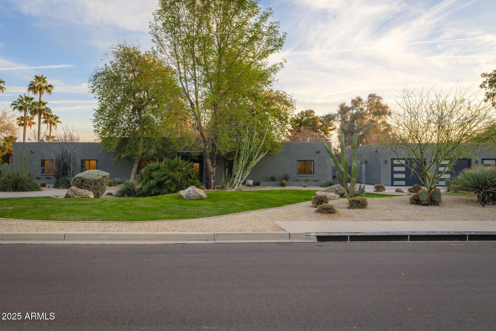 8433 E CHOLLA Street