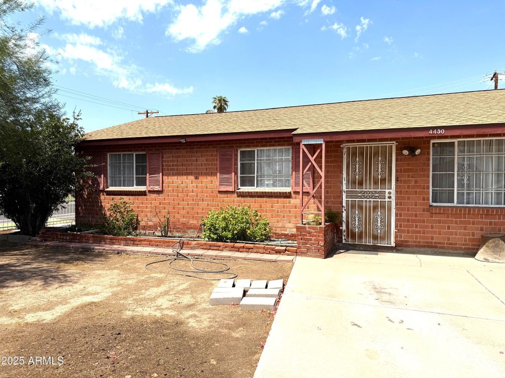 Photo of 4450 W Weldon Avenue, Phoenix, AZ 85031 (MLS # 6978013)