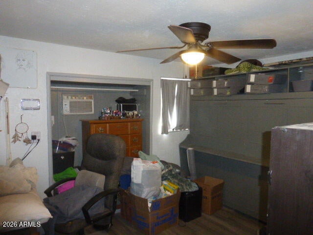 565 W FOURTH Street