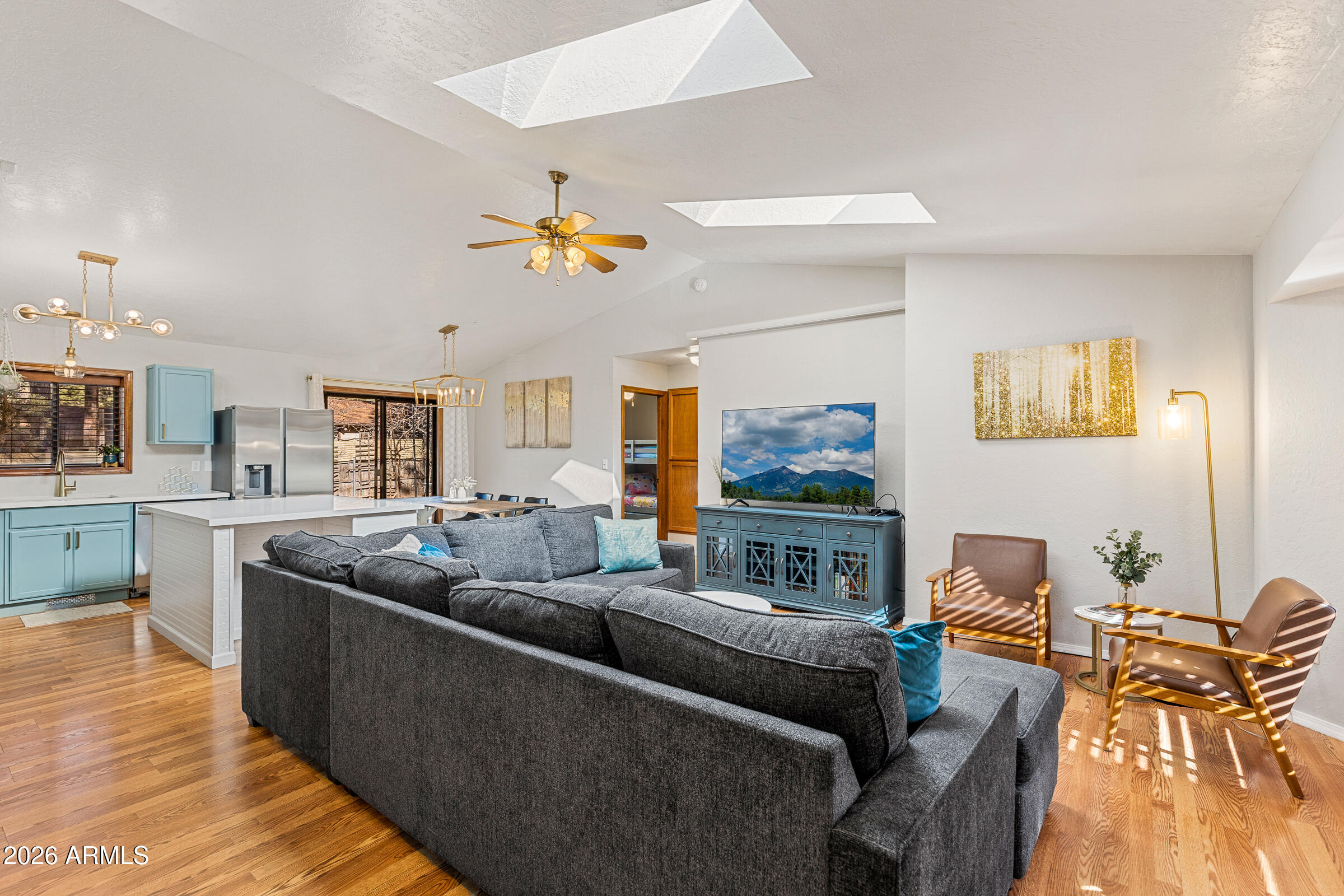 3008 HOTEVILLA Trail