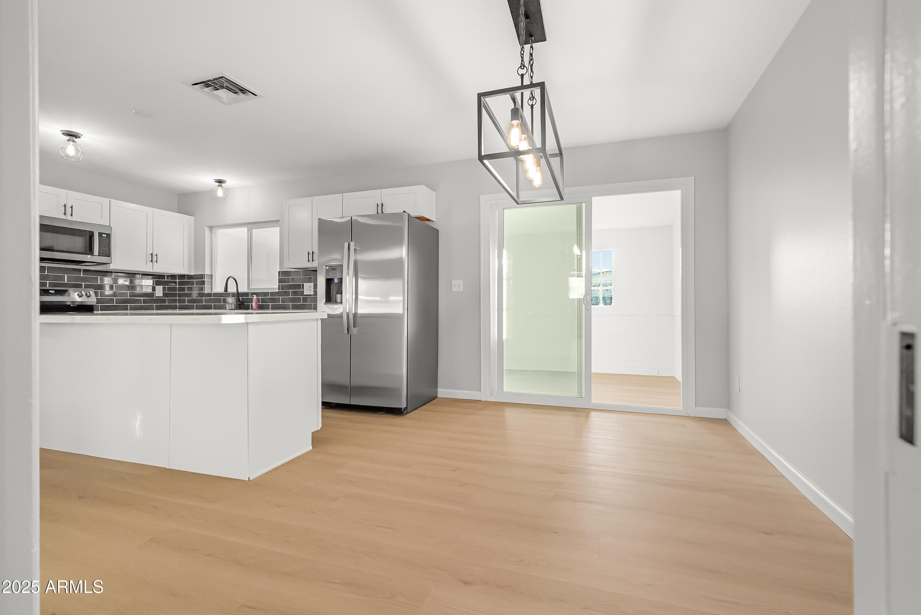 2381 E ALPINE Avenue