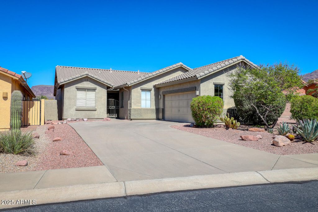 Photo of 7672 E Globemallow Lane, Gold Canyon, AZ 85118 (MLS # 6930548)