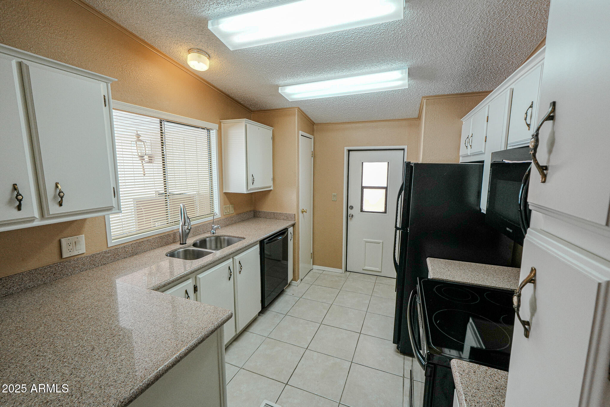 17200 W BELL Road 1686