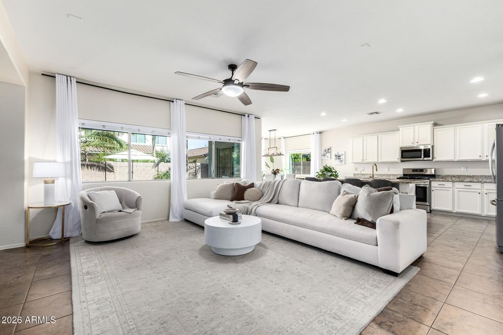 Photo of 2740 E Rakestraw Lane, Gilbert, AZ 85298 (MLS # 6987596)