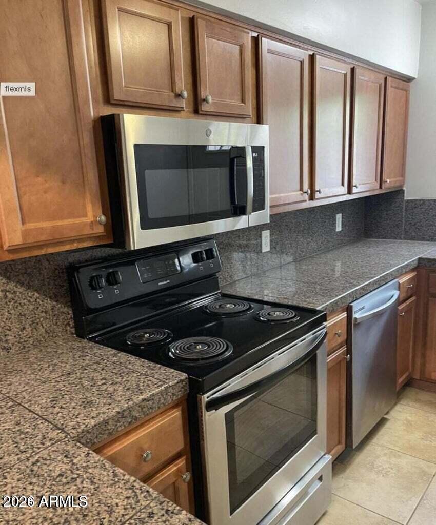 6804 E 2ND Street 23