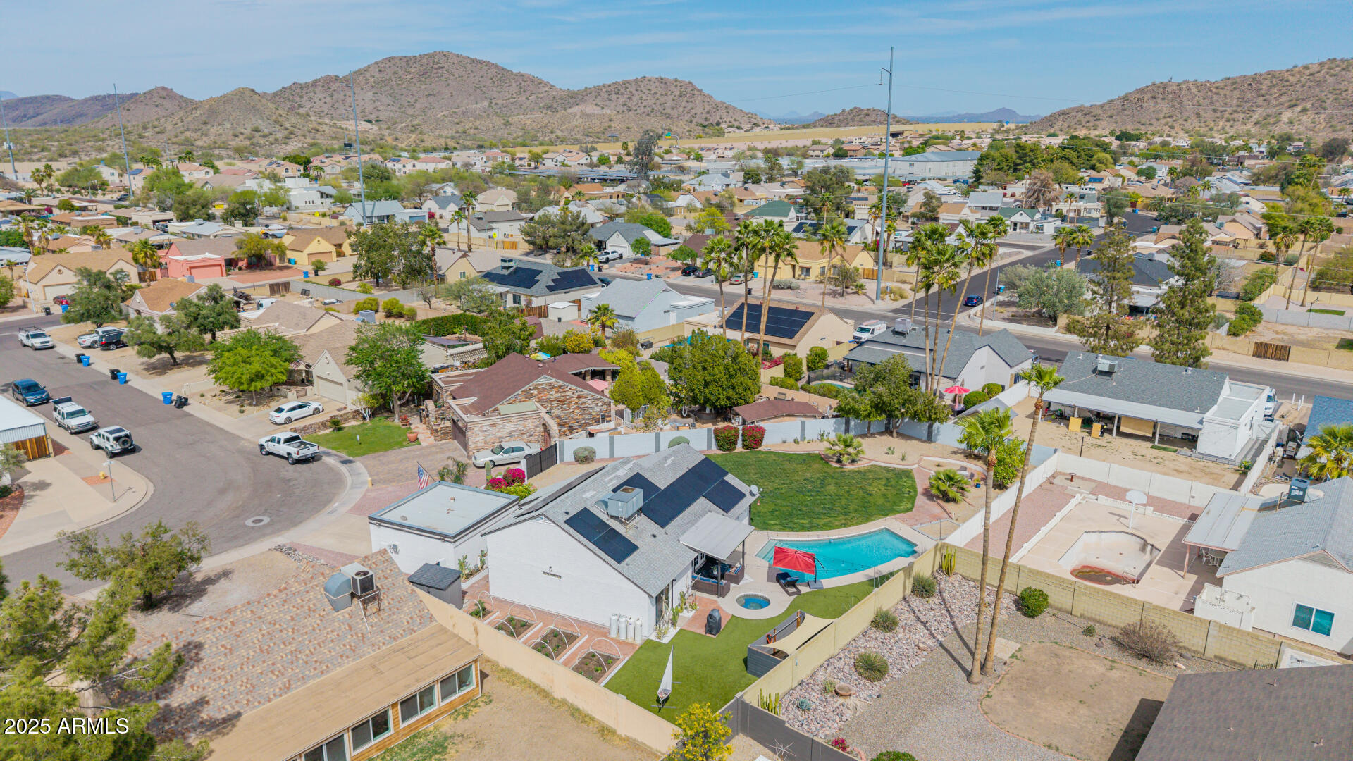 1049 E ORAIBI Drive