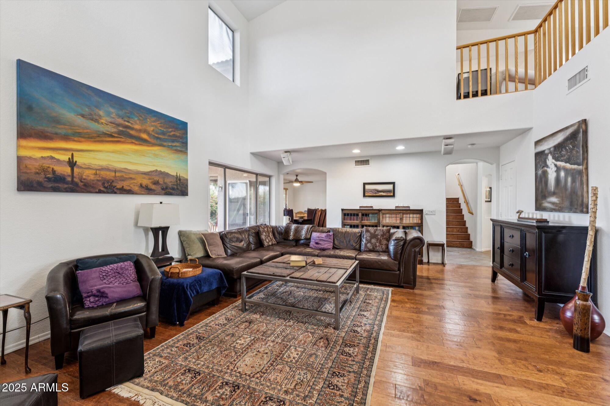 5128 E VIA DONA Road