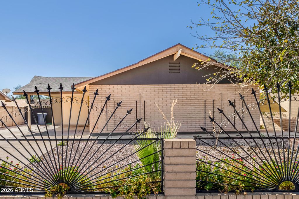 Photo of 2537 E La Jolla Drive, Tempe, AZ 85282 (MLS # 6997493)