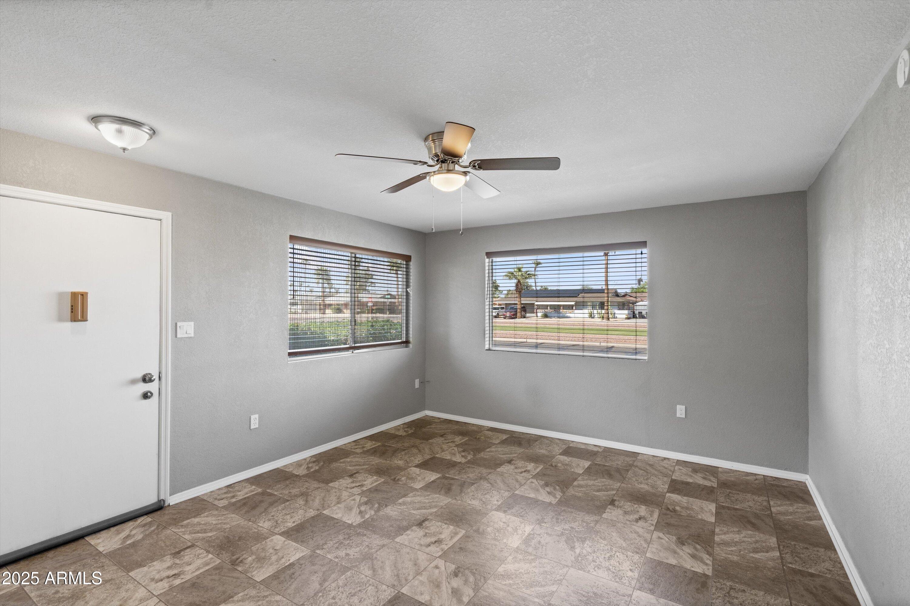 10345 W PEORIA Avenue