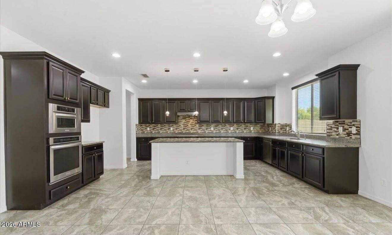 1471 E FLAMINGO Way