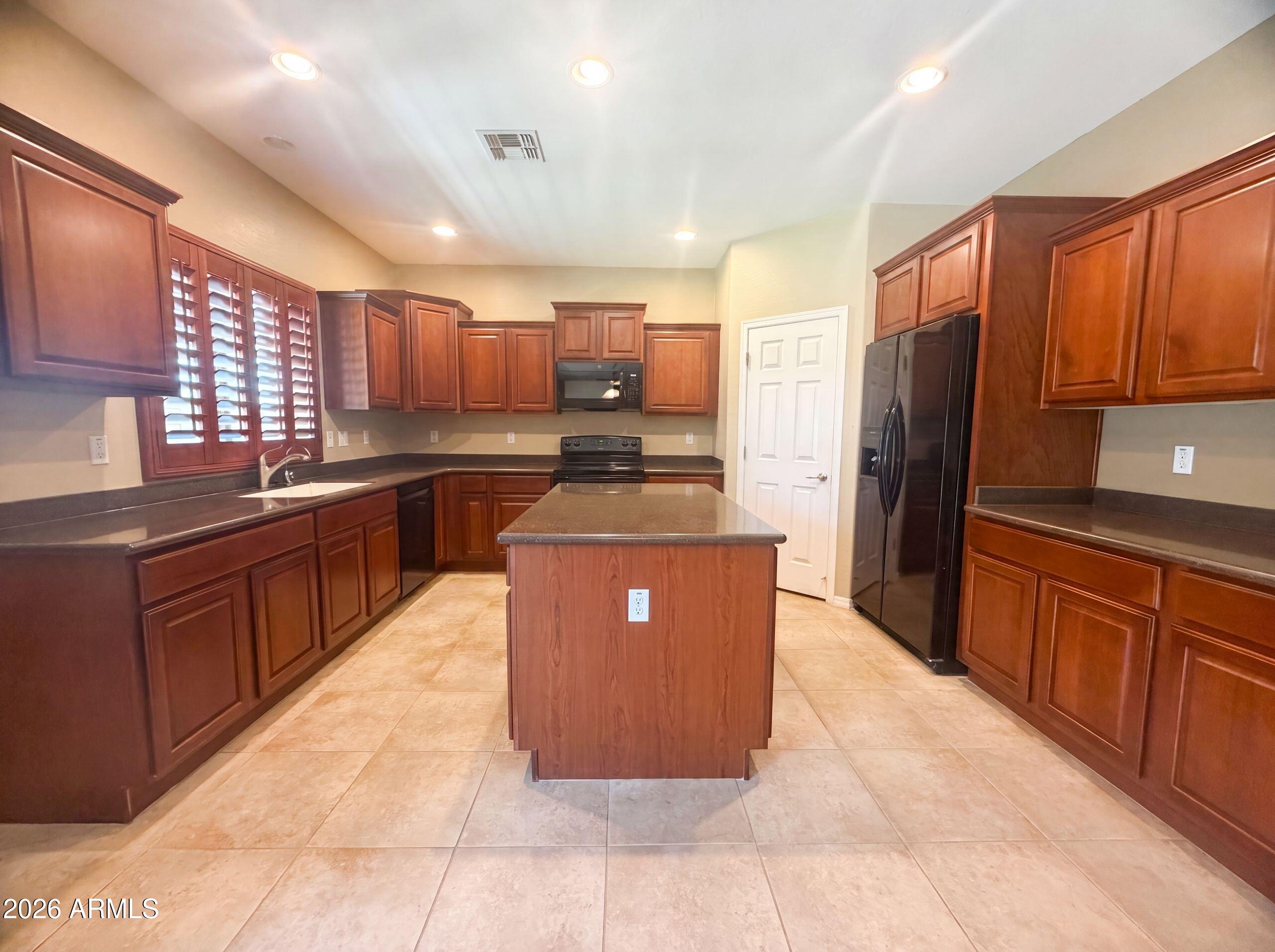 7533 W RUSHMORE Way