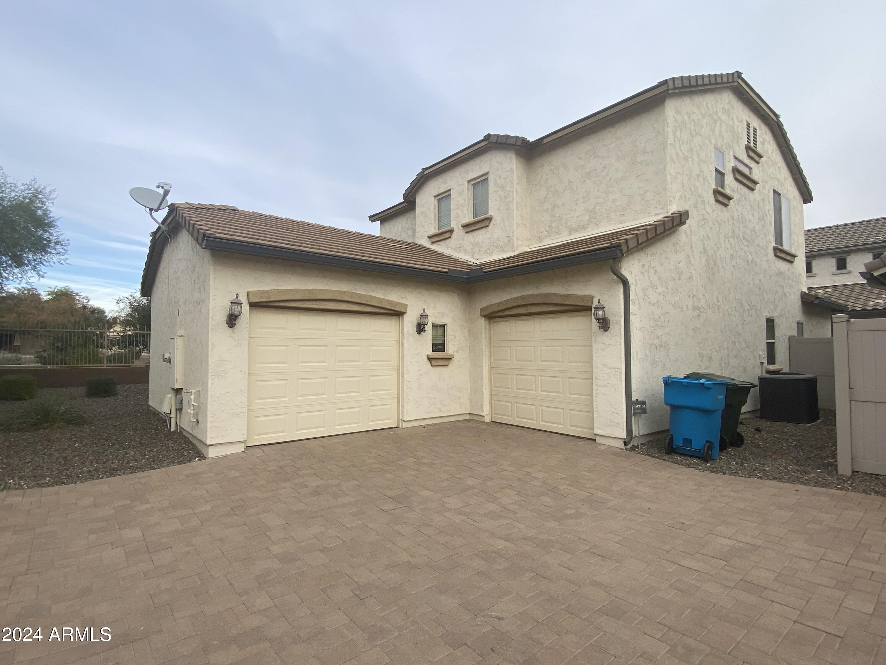 5336 W Molly Lane