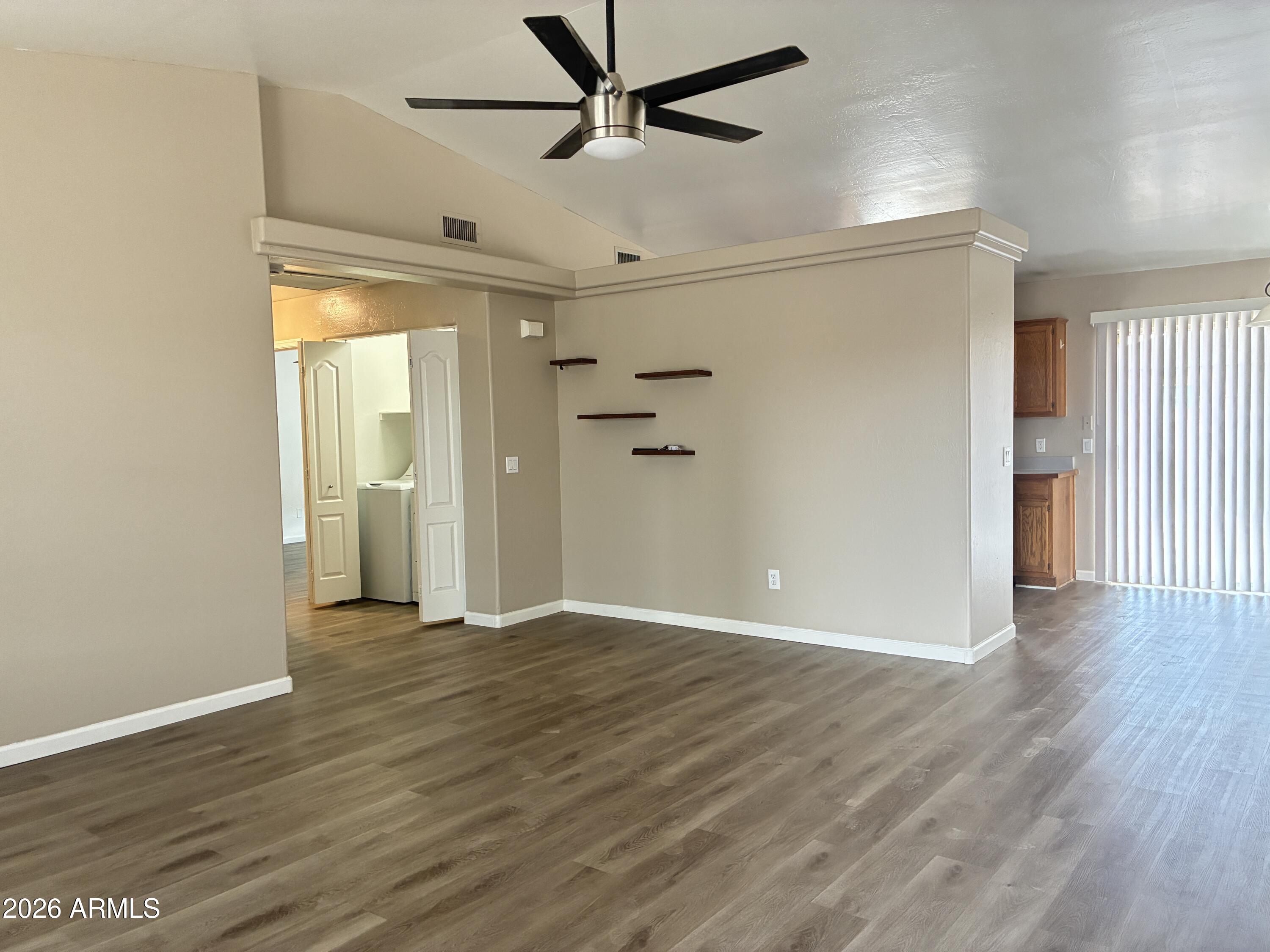 9105 W RAVEN Drive