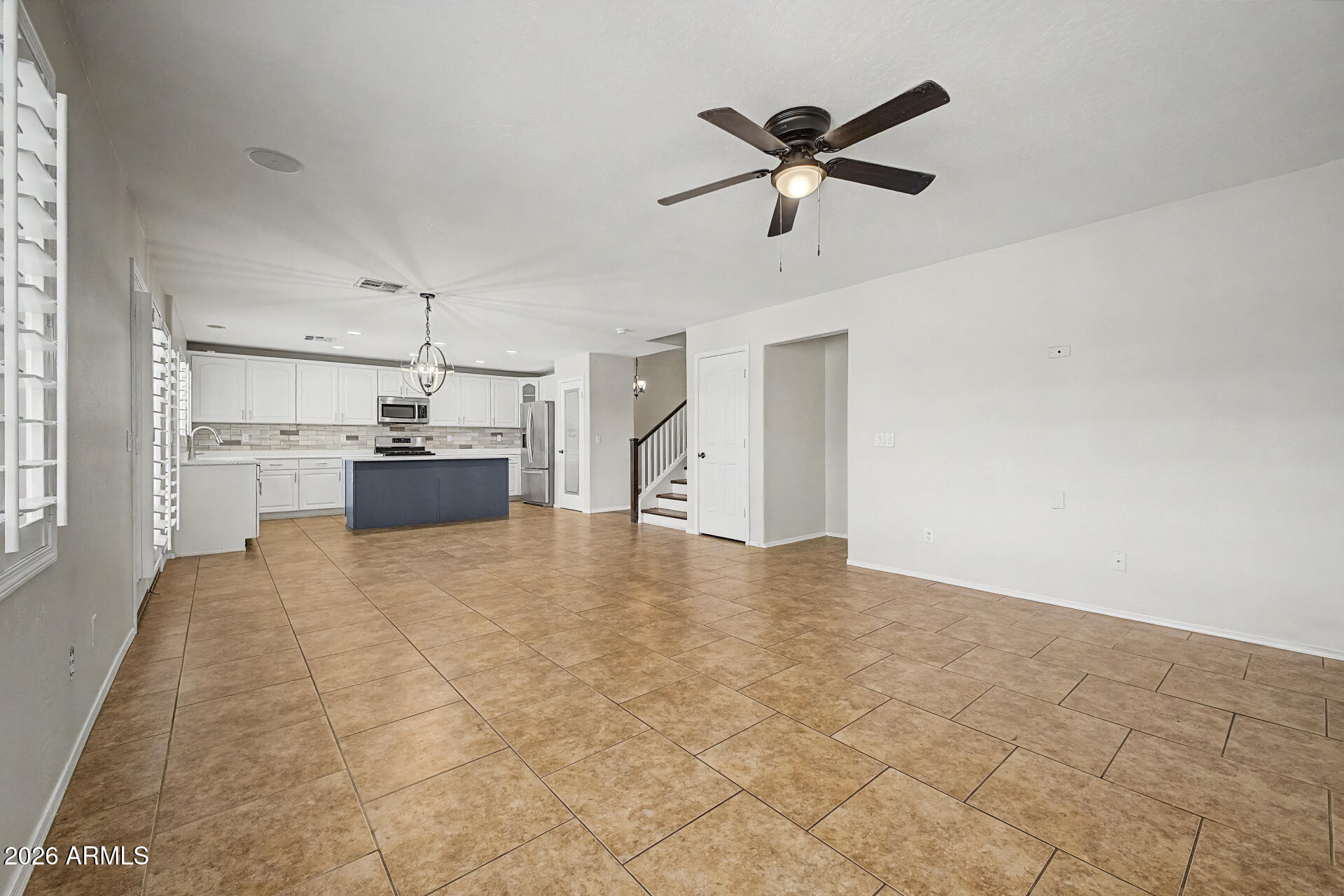 CANYON TRAILS 3L - Residential