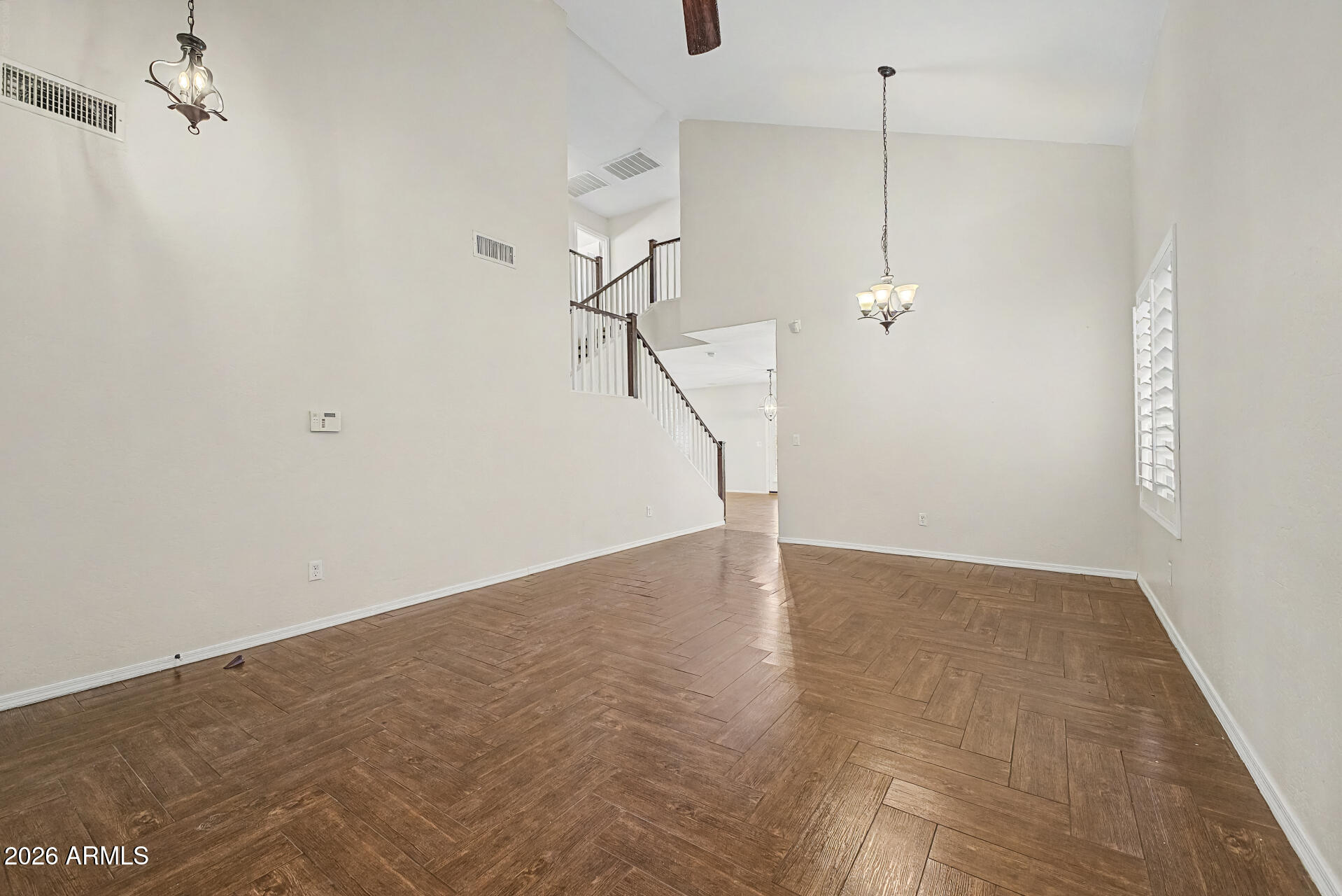 CANYON TRAILS 3L - Residential
