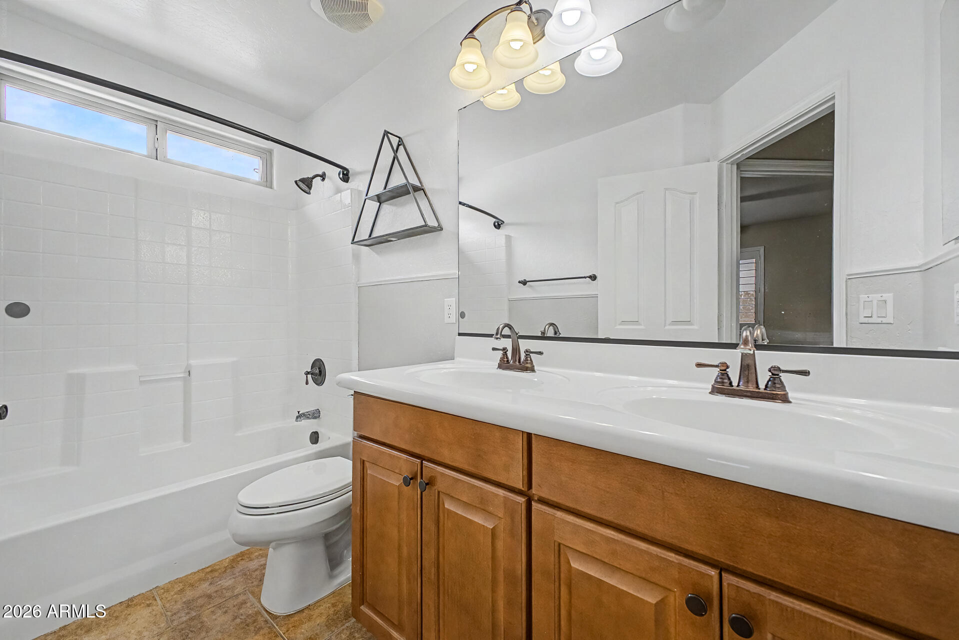 CANYON TRAILS 3L - Residential