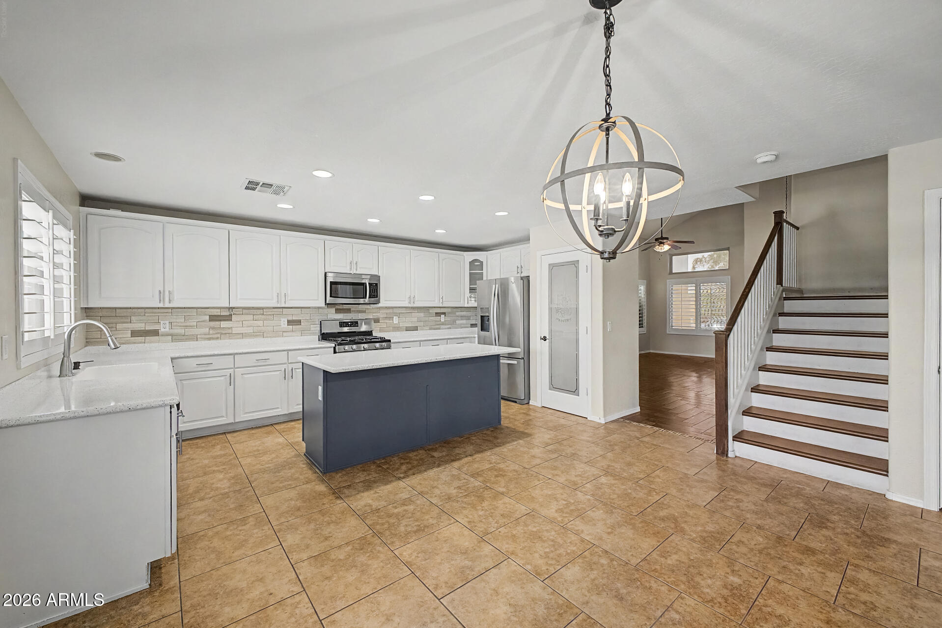 CANYON TRAILS 3L - Residential